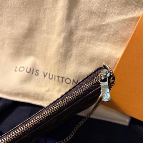 Louis Vuitton Mini Pochette Accessories in Monogram with NEW strap - Picture 4 of 6